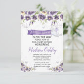 Lila Florals Eine kleine Sonnendusche kündigen Ankündigung (Stehend Vorderseite)