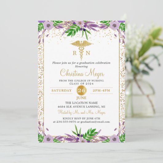 Lila Florentiner RN Nursing School Graduation Part Einladung (Stehend Vorderseite)