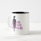 Lila Fokus glauben Atmen Zweifarbige Tasse (Vorderseite Links)