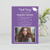 Lila Foto für das Trunk-Party mit weißer Graduieru Einladung (Stehend Vorderseite)