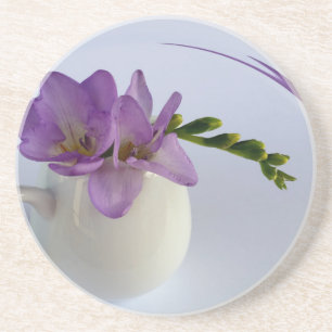 lila Freesia-Knospen Getränkeuntersetzer