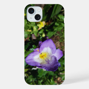 Lila Freesienblüten iPhone 15 Plus Hülle