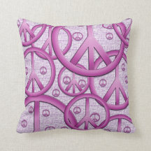 Lila Friedenszeichen-Kissen