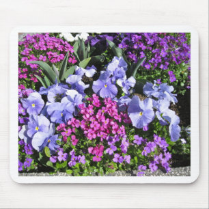Lila Frühlingsblüten Mousepad