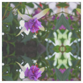 Lila Fuchsienblüten Stoff (Nahaufnahme)
