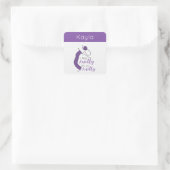 Lila fühle ich mich wie Knitty, so knett. Quadratischer Aufkleber (Tasche)