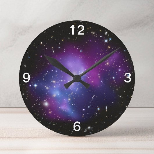 Lila Galaxie-Cluster-Wall-Uhr Runde Wanduhr
