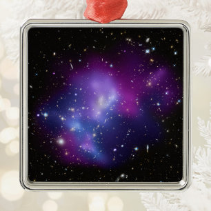 Lila Galaxienhaufen-Weltraum Bild Ornament Aus Metall