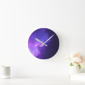 lila Galaxis Runde Wanduhr (Zuhause)