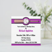 Lila Geburtstagseinladungen im Baseball Einladung (Stehend Vorderseite)