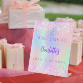 Lila Geburtstagsgeschenk in Rosa Sockelschild