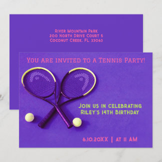 Lila Geburtstagsparty-Rackets und Balls-Tennis Einladung