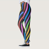 Lila-Gelb-Blau-schwarze Trippelstreifen Leggings (Links)