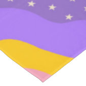 Lila Gelber Himmelsstreifen Abstrakt Tischdecke (Schrägansicht)