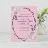 Lila geometrischer Rahmen für rosa Peonies Einladung (Stehend Vorderseite)