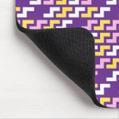 Lila geometrisches Muster Mauspad (Ecke)