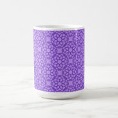 Lila Geometrisches Nahtloses Muster Kaffeetasse (Mittel)