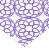 Lila geometrisches Nahtloses Muster Tischdecke (Schrägansicht)