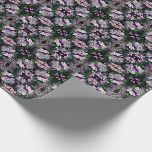 Lila Geranium-Blume multipliziert Personalisiert Geschenkpapier (Ecke)