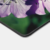 Lila Geranium Blume Pair Personalisiert Schreibtischunterlage (Ecke)