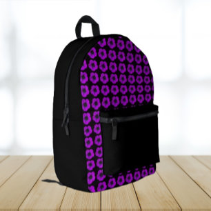 Lila Geranium-Blumenmuster auf Schwarz Bedruckter Rucksack