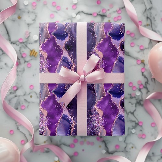 Lila Geschenkpapier