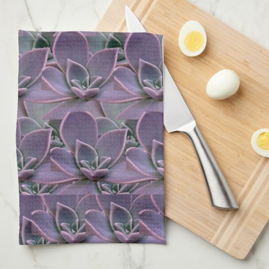 Lila Geschirrtuch (Viertel Falte)