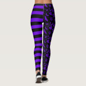 Lila gestreiftes Halloween-Spooky-Hexenkatze Leggings (Rückseite)