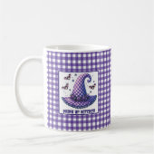 Lila Gingham Halloween Hexenhut & Fledermäuse Kaffeetasse (Links)