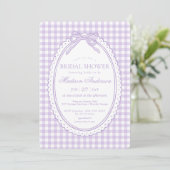 Lila Gingham Kokette Bogen Brautparty Einladung (Stehend Vorderseite)