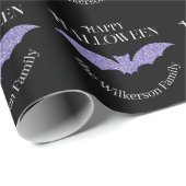 Lila Glitzer Bat Happy Halloween Geschenkpapier (Rolleneckpunkt)
