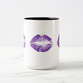 Lila Glitzer-Lippen #2 Zweifarbige Tasse (Mittel)