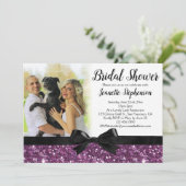 Lila Glitzer-Look Ribbon Bow Foto Brautparty Einladung (Stehend Vorderseite)