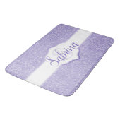 Lila Glitzer Monogramm Bath Mat Badematte (Schrägansicht)
