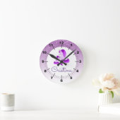 Lila Glitzer und Lila Schläuche / Runde Wanduhr (Zuhause)