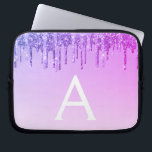 Lila Glitzer und Sparkon-Monogramm Laptopschutzhülle<br><div class="desc">Lila Imitat Dripping Glitzer und sparkle Elegant Monogram Case. Dieser Fall kann so angepasst werden,  dass er Ihren Anfangs- und Vornamen enthält.</div>