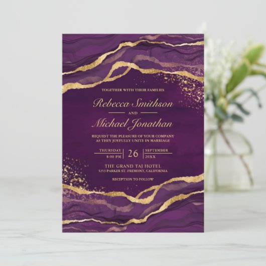 Lila Gold Fluid Ink Foto Hochzeit Einladung (Stehend Vorderseite)