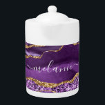 Lila Gold Glitzer Marmor Individuelle Name Teapot<br><div class="desc">Teekanne mit Agate Lila Violet Gold Glitzer Geode Individuelle Name Sparkle Marmor Personalisiert Geburtstag - Geburtstag oder Hochzeitsgeschenk / Beißig - Fügen Sie Ihren Namen - Text oder Entfernen - Make Your Special Gift - Neu formatieren und verschieben oder entfernen und hinzufügen / Elemente mit Anpassungstool. Design von MIGNED. Bitte...</div>