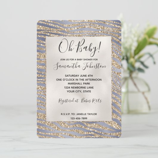 Lila Gold Luxe Glitzer Zebra Print Einladung (Stehend Vorderseite)
