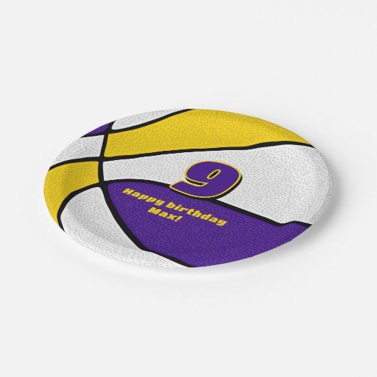 lila Goldbasketballmannschaft farbenfrohe Party Pappteller (Schrägansicht)