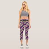Lila, goldener und blauer Tartan Capri Leggings (Vorderseite)