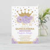 Lila Goldflorenkrone Confetti Quinceañera Einladung (Stehend Vorderseite)