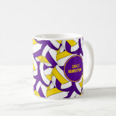lila Goldvolleyball-Mannschaftsfarben Trainingsges Kaffeetasse (VorderseiteRechts)