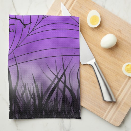 Lila Goth Graveyard Silhouette Souvenir Geschirrtuch (Viertel Falte)