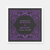 Lila gotische Vampirkathedrale Hochzeit