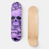 Lila gotisches Schädelmuster Skateboard (Vorderseite)