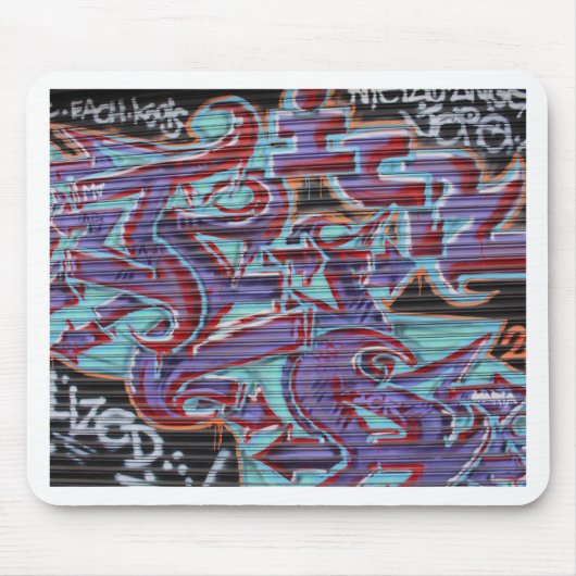 Lila Graffiti auf dem Verschluss Mousepad (Vorne)
