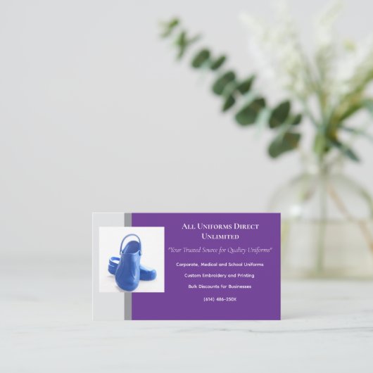 Lila graublaue medizinische Clogs Uniform Visitenkarte (Stehend Vorderseite)