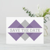 Lila graue geometrische Triade Save the Date einla (Stehend Vorderseite)
