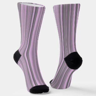 Lila graue Streifen Nahtloses Muster Socken